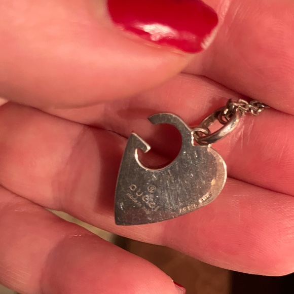 Gucci Silver Heart Pendant Necklace - Picture 6 of 6